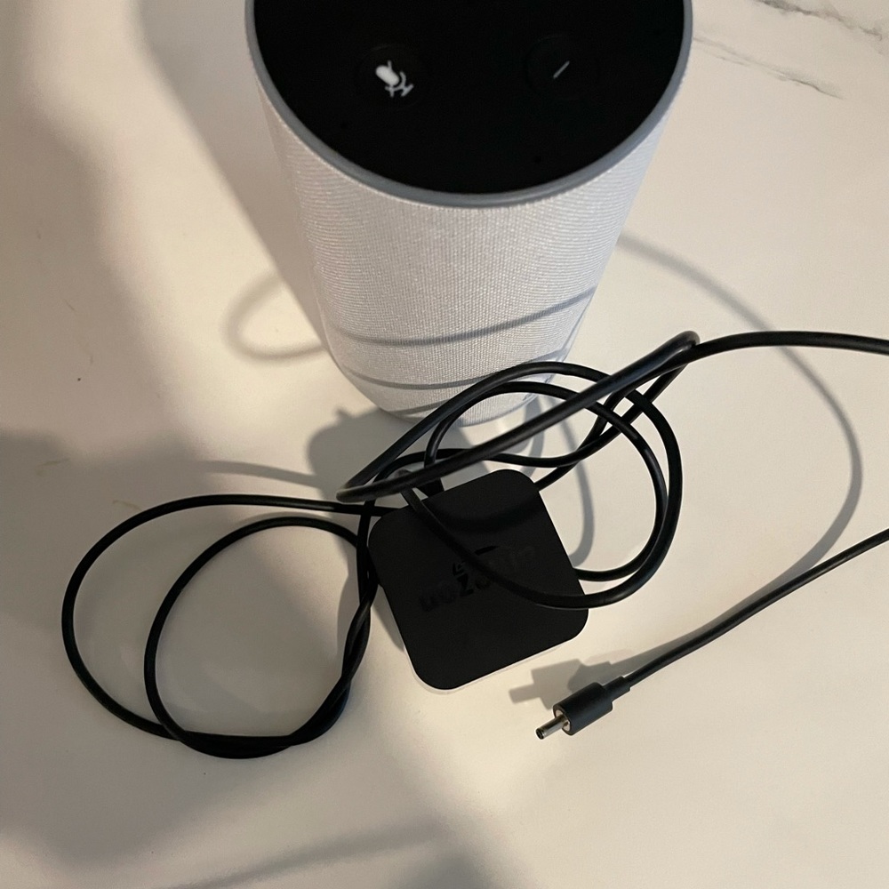 White Amazon Alexa - Picture 4 of 4